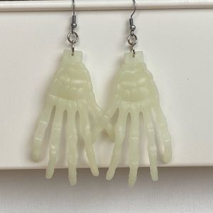 Halloween skeleton hand glow-in-the-dark earrings! New!